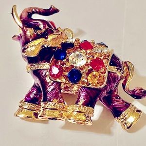 - Crystal elephant Pendant charm necklace Adjustable